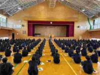 行動訓練の説明の様子
