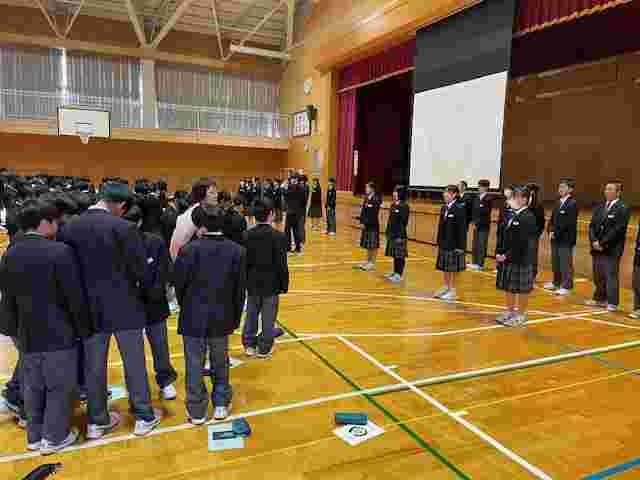 校歌披露の様子
